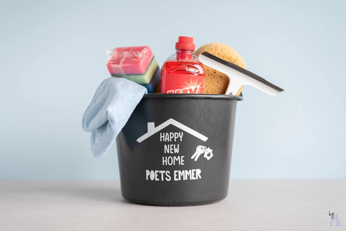 ByMi| Poetsemmer Happy New Home | Cadeautje Huis |Housewarming |Nieuwe Woning | Gepersonaliseerd 5 ByMi| Poetsemmer Happy New Home | Cadeautje Huis |Housewarming |Nieuwe Woning | Gepersonaliseerd - Afbeelding 3