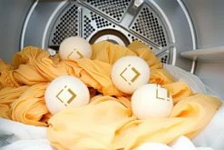 LuxerLiving Wasbol Set Van 6 - Droogt Tot 30% Sneller - Wasverzachter - Droger Ballen - Dryer Balls - Ecologisch - 100% Wol 11 LuxerLiving Wasbol Set Van 6 - Droogt Tot 30% Sneller - Wasverzachter - Droger Ballen - Dryer Balls - Ecologisch - 100% Wol -Leven Producten Winkel 1200x800