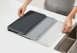 Joseph Joseph - Tier - Afdruipmat - Uitschuifbaar - Grijs 23 Joseph Joseph - Tier - Afdruipmat - Uitschuifbaar - Grijs -Leven Producten Winkel 1200x836 3