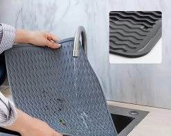 Merkloos Afdruipmat - Pannenonderzetter- Siliconen Mat - Zwart - 30 X 40 CM - Met Ophanggat - Hittebestendig 10 Merkloos Afdruipmat - Pannenonderzetter- Siliconen Mat - Zwart - 30 X 40 CM - Met Ophanggat - Hittebestendig -Leven Producten Winkel 1200x954 1